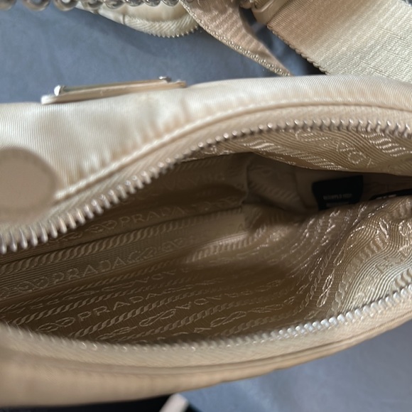 Prada Re-Edition 2005 Re-Nylon bag - Picture 11 of 13